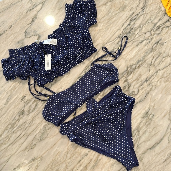 Sold - Picture 1 of 1